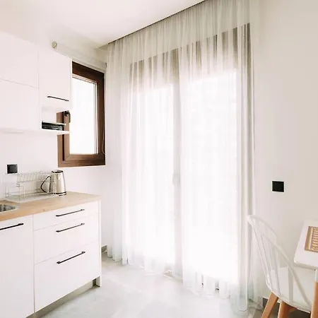 Апартаменты Glamorous Near Center *